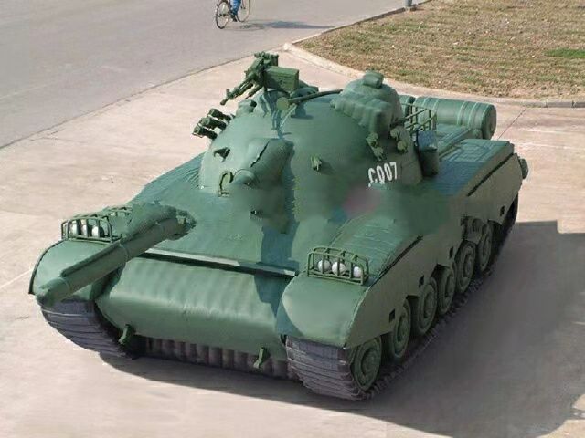 黔南充气坦克战车